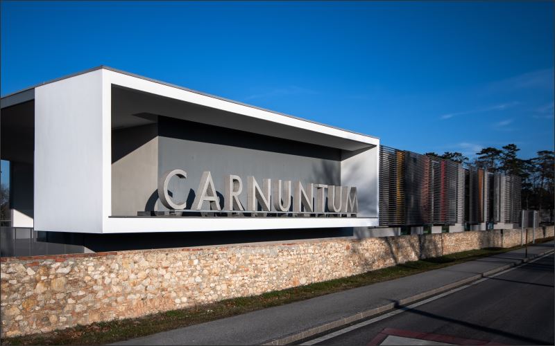 Carnuntum - muzeum – Magnes żywiczny - obrazek 2