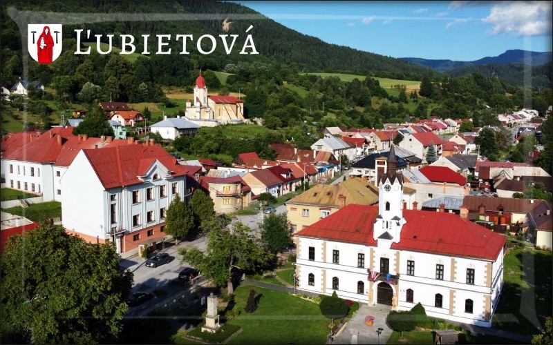 Ľubietová - rynek miejski II. – Magnes żywiczny