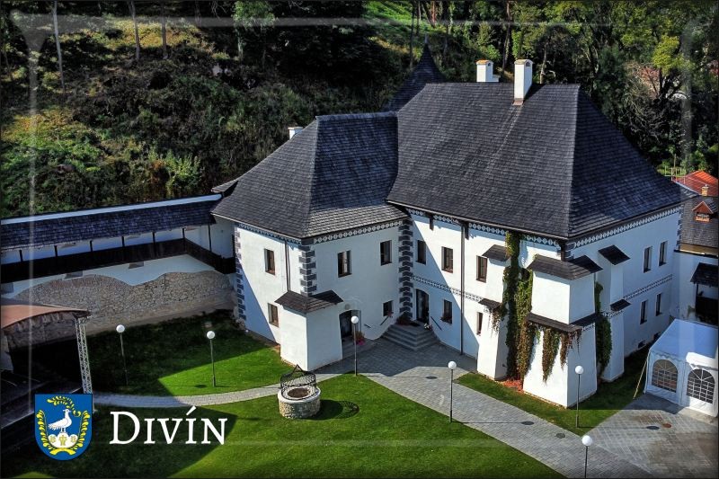 Divín - Dwór Zichy – Magnes żywiczny