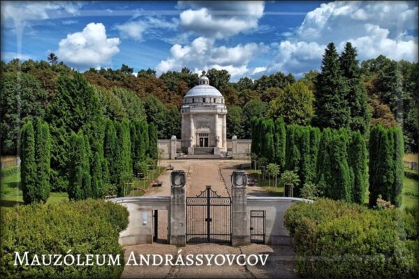 Mauzoleum Andrássych – Magnes żywiczny